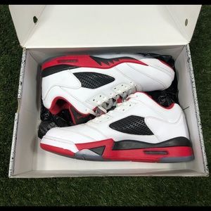 SOLD Jordan Retro 5 Low Fire Red 819171-101
(2016)